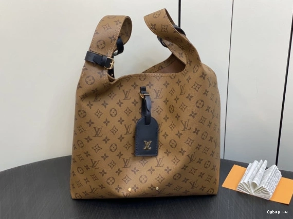Atlantis GM LOUIS VUITTON 0723